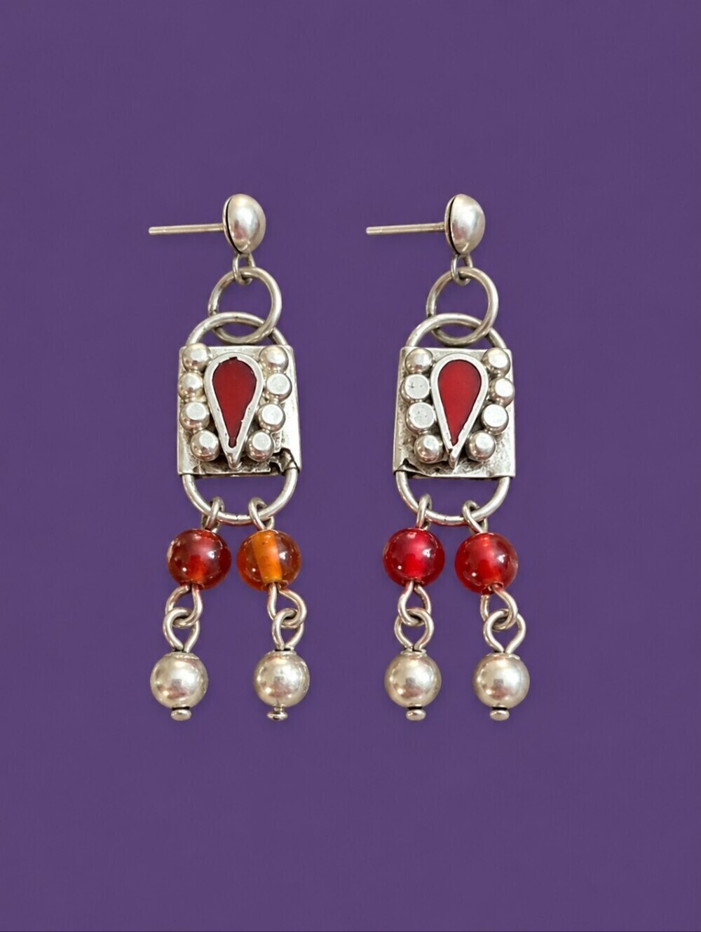 VTG Silvertone Red Ethnic Tribal Warrior Art Nouveau Chandalier Post Earrings